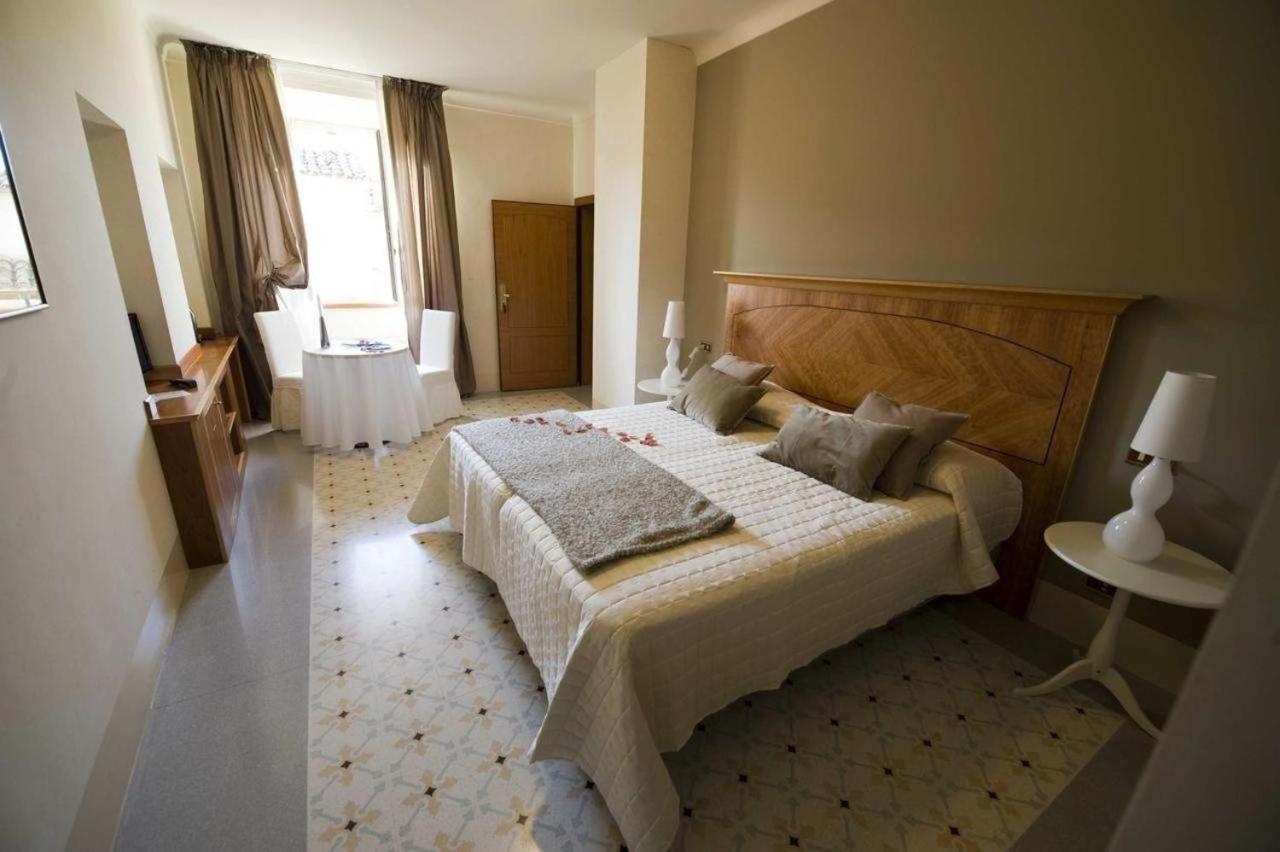 Montegiardino Albergo Diffuso Сан Марино Екстериор снимка